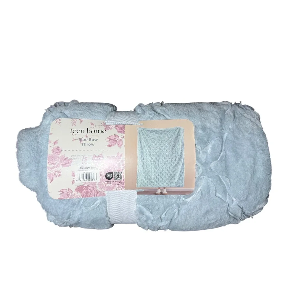 Teen Home Blue Bow Throw Blanket 50x60 Light Blue Plush NEW